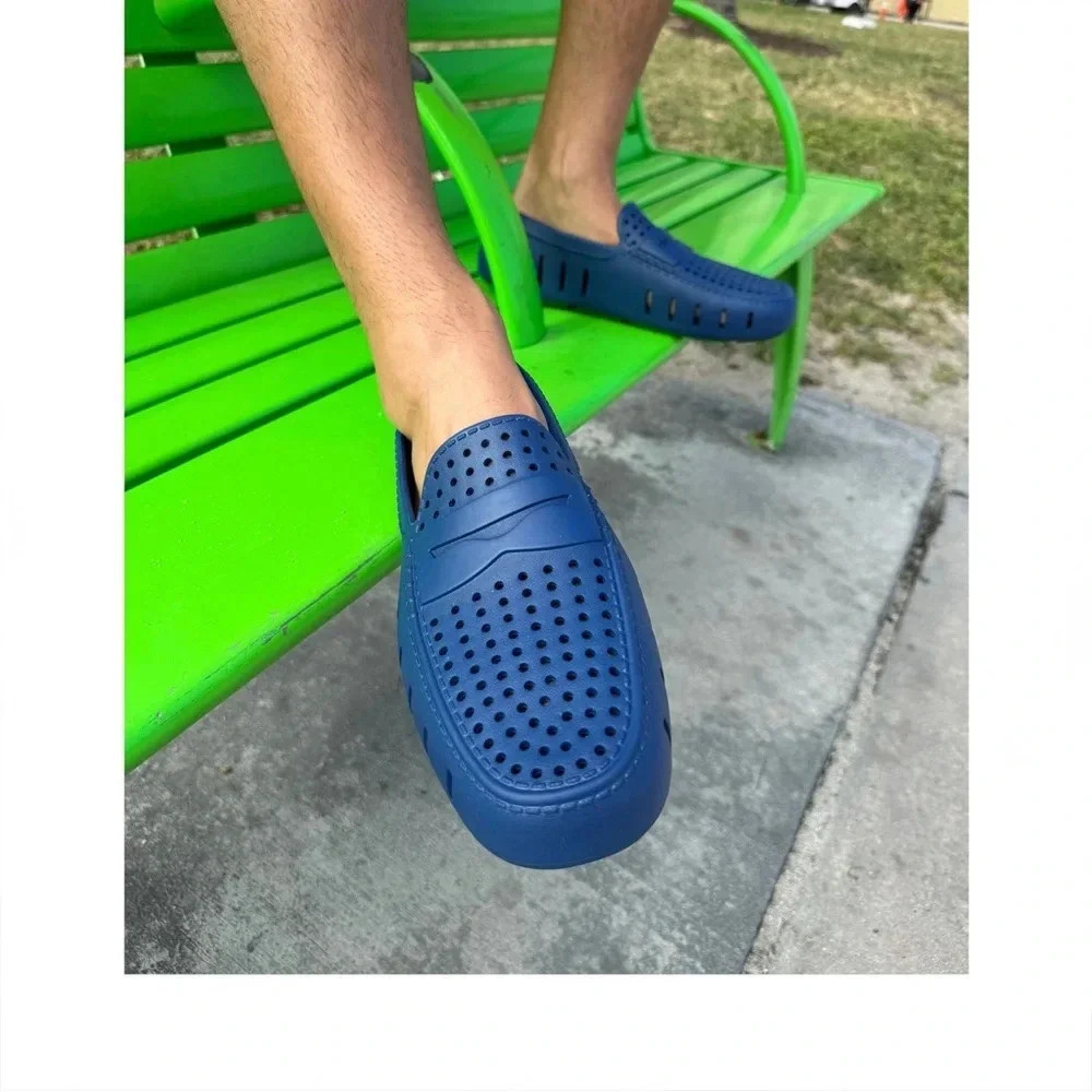 NIB Floafers Country Club Driver in Navy Peony